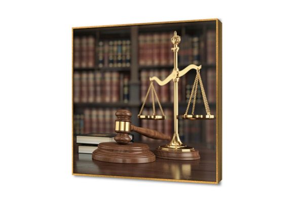 لوحة فنية ميزان العدالة لمكاتب المحاماة الفخمة SA105456 اعمال و شركات, قانون - قضاء - محاماه, كل التابلوهات المودرن اصفر, بنى - بيج, فضى – ذهبى بسيط و هادئ, ديجيتال آرت, مودرن مدخل المنزل, مكاتب – شركات - اعمال ببرواز, برواز ذهبى, مربع