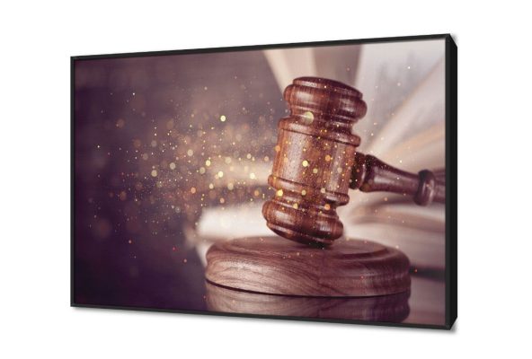 تابلوه مودرن يجسد مطرقة العدالة والقانون الفاخرة SA105476 اعمال و شركات, قانون - قضاء - محاماه, كل التابلوهات المودرن, طبيعه صامتة الوان داكنة, بنى - بيج ديجيتال آرت, صور فوتوغرافية, مودرن غرفة الاستقبال, مكاتب – شركات - اعمال بالعرض, ببرواز, برواز اسود, مستطيل